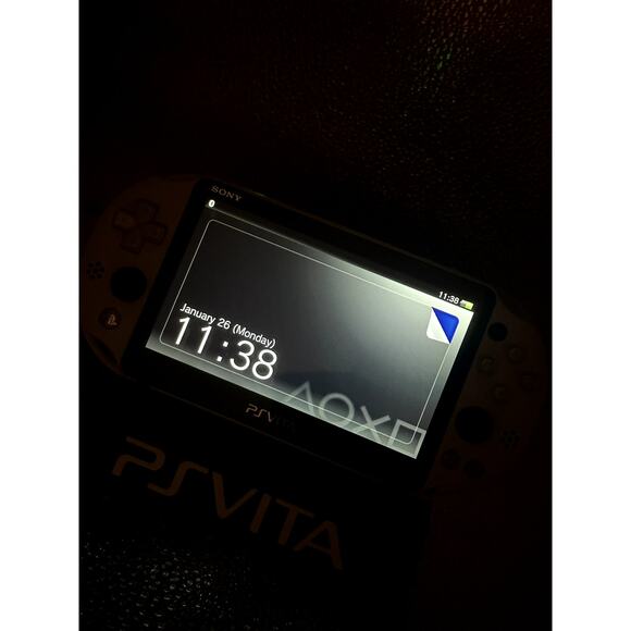 white ps vita 2000 w/charger and box - Picture 5 of 7